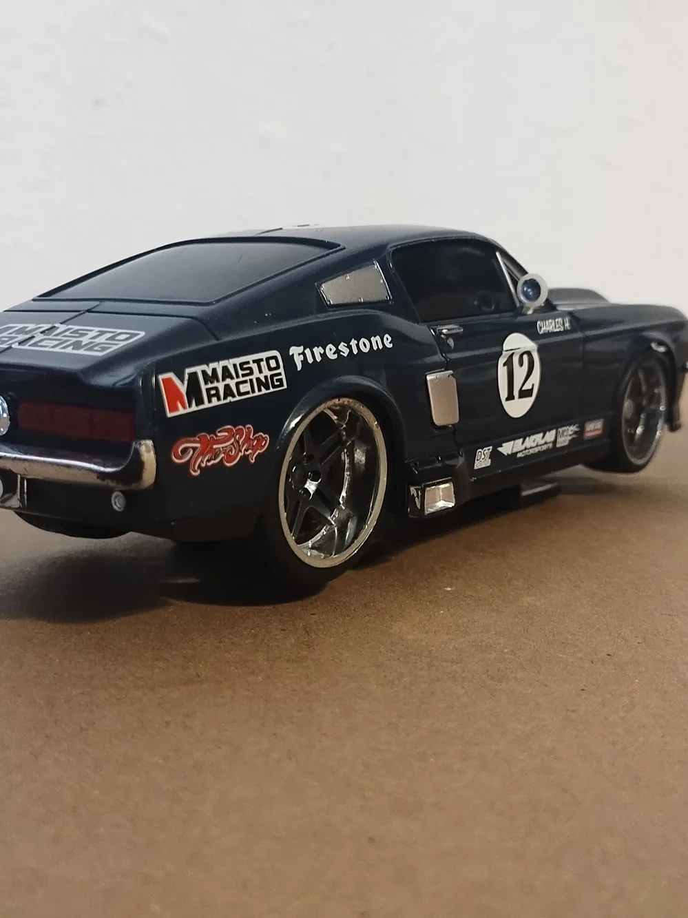 Maisto Tech 1:24 Scale 1967 Ford Mustang GT#12 no Remote Control